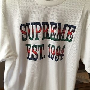 Supreme Tee Jersey Style